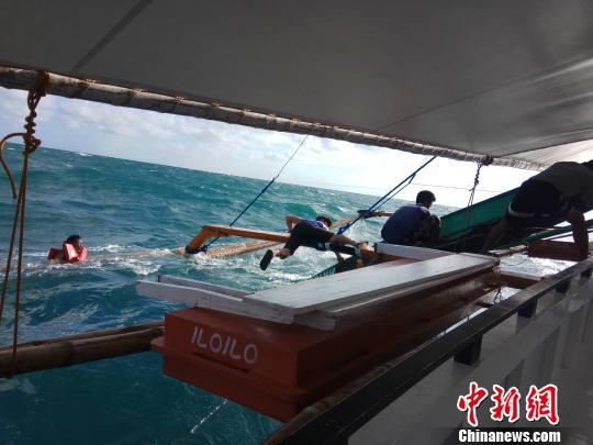 圖為救助現場(chǎng)。 中交公路規劃設計院有限公司 攝